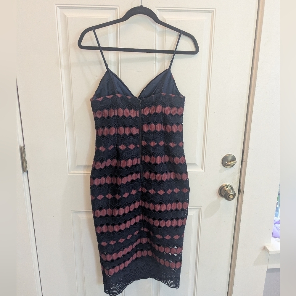 NWT Bardot Diamond Lace Dress - Picture 6 of 6